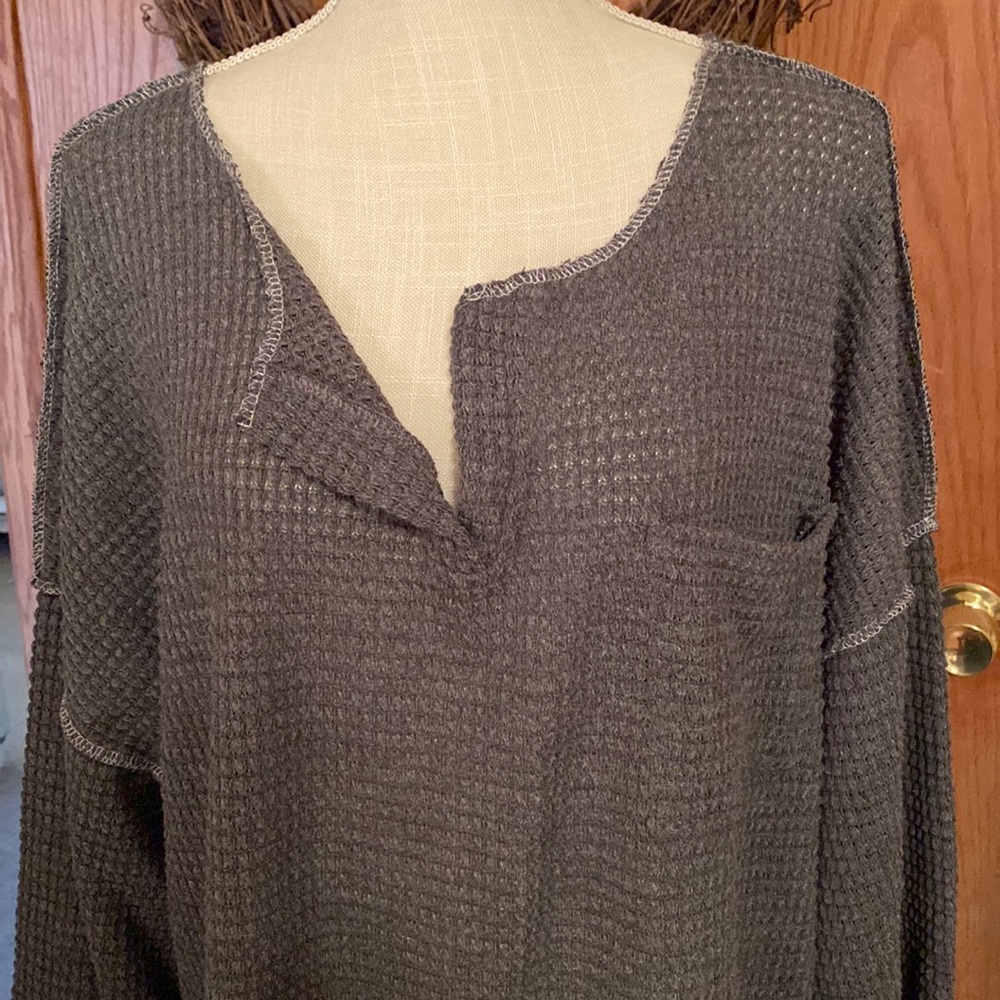 3/4 sleeve waffle knit top